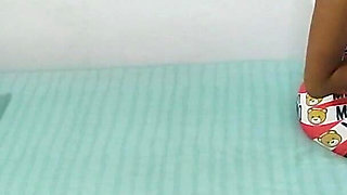 Morocha Colombian Takes the Neighbor's Milk in Pereira