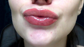 Lips fetish! Kissing! Lips gloss!