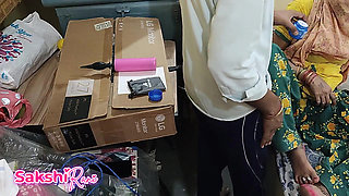 Kaamwaali ki Thukayi sex full video, Shop Owner caught she is masturbate pussy, indian maid fucking sex video mms Hindi Talking