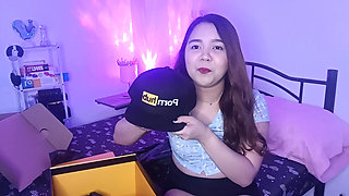 Unboxing My 25k Subscribers Gift From Pornhub