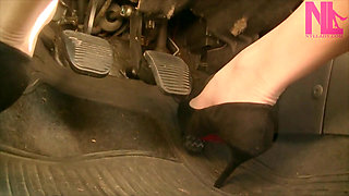 Soft Driving in Suede Black Louboutins