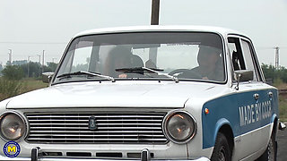 Horny Lifter Girl Gives a Blowjob in the Car and Gets Fucked