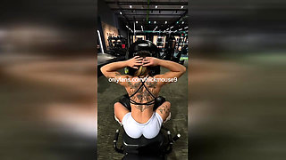 Tiktoker Girl Is Fucked By Her Fan On A Insta Livestream