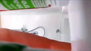 Chubby chick spied into WC 3