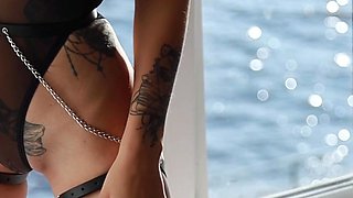 Love Chat Big Boobs Brunette Masturbating For Cam