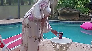 Blonde is flashing her big boobs in the outdoors