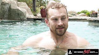 Flashy Victoria's blowjob video