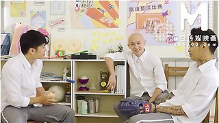 Xia Qing Zi In Sexy Female Teacher Uses Her Own Body To Teach Students 18+ Sex Education
