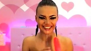 Hot Chick Deepthroats Pink Dildo on Webcam