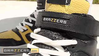 Brazzers - step-mother miss sally gives jordi a kinky tub and lets him slide deep into her milf vagina