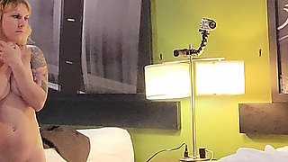 Cutikatxoxo Joins a Reverse Gangbang