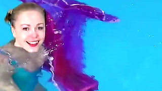 Swim & Play in Pvc Mac, Latex and Heels