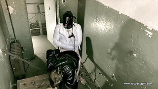 Dominatrix Mistress April - Electrifed