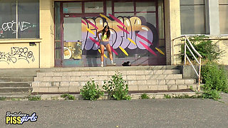 Extrem Public Piss Tenny