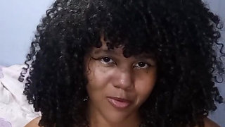 Horny twerk in a tiny thong