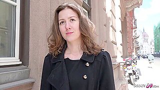 College 18-years-old Alessandra Get Nail At Casting