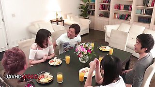 Watch wild queen's clip