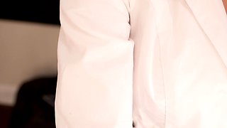 Big boobs milf masturbates with her dildo