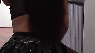 MILF with Perfect Body, Pantyhose, and Heels Gives a Blowjob