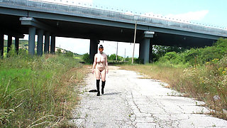 Slave Tih Is Punished to Walk Naked