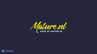 Thick British Milf Ella Roxx Has A Perfect Big Ass And A Wet Shaved Pussy That Needs An Orgasm