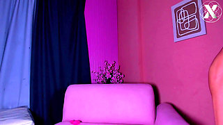 Girl Gives Blowjob in Moving Car
