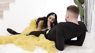 Foursome in the doggy style with hot dolls Yasmina Khan and Aaliyah Yasin