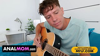 Step auntie hospitality - step cousin destroys step-aunt's booty with his huge gigantic dong