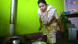 Indian 'emi' Agent Fucks a Stepmother and Stepdaughter Together Outside the House