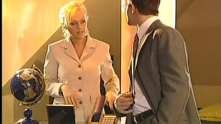 The Young Patient Fucks the Psychologist in the Bathtub