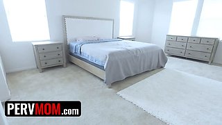 Pervmom - hot blond cougar sucks on stepson's big tasty meat while she chats to her client on smartphone