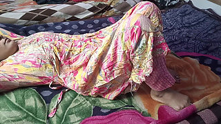 Desi girl's romantic sex video when her parents were not at home.