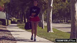 TEENFIDELITY Cute Cheerleader Liza Rowe Shakes Her Pom Poms