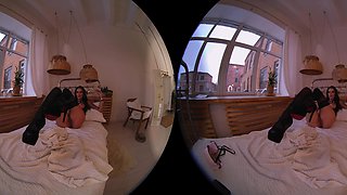Kendall Jenner webcam solo look alike masturbation