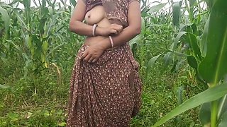 Desi village Bhabhi Sukunmi outdoor sex with devar in jungle - public nudity & doggy style