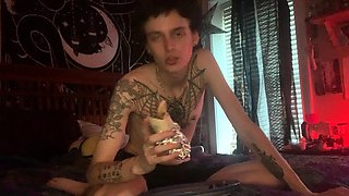 Mx Charlie Hanover - Skinny FTM Twink vs. Burrito -id