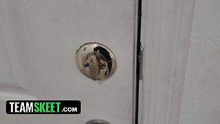 Virgin small stunner nikole nash does porn - teamskeet