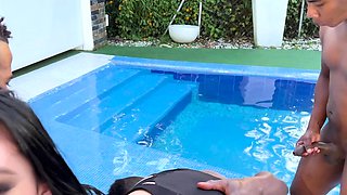 Liza Del Sierra have hardcore group sex outdoor